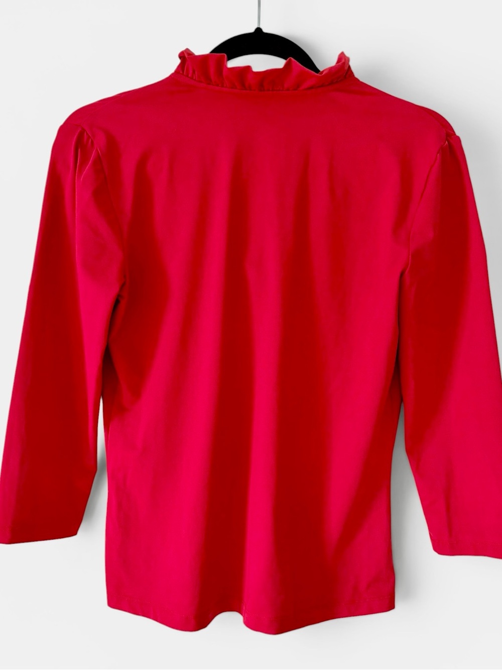 J. McLaughlin Red Ruffle Neck Top Size Small 3/4 Sleeve Stretch Knit - Picture 3 of 6